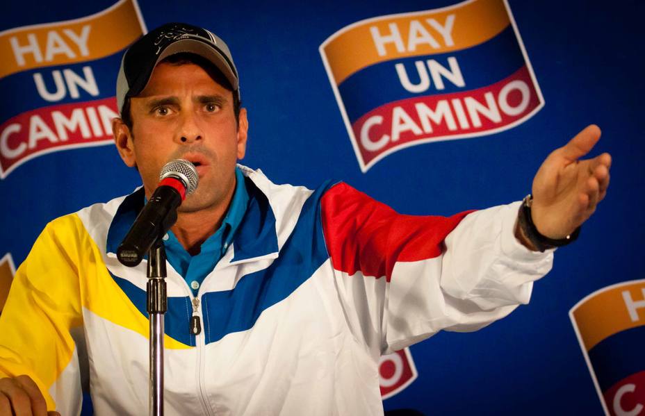 Capriles pidió mantener la lucha contra el golpe de Estado