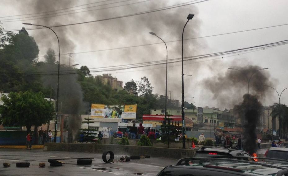 Cerraron avenida Perimetral de San Antonio en protesta