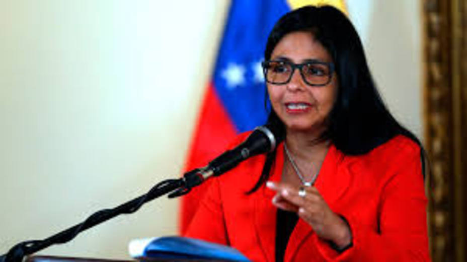 Delcy Rodríguez a Santos: El Ejército venezolano no se doblegará