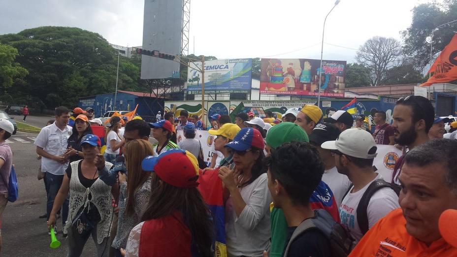 Estudiantes de San Cristóbal marcharon hasta la Defensoría