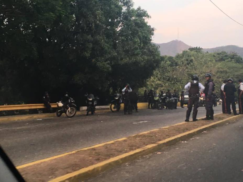 GNB y Policarabobo disolvió protesta en El Trigal