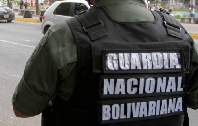 Detenidos tres sargentos de la GNB por desvío de combustible