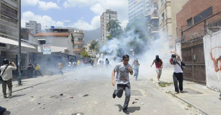 GNB reprimió protesta con gas lacrimógeno en Colinas de Bello Monte