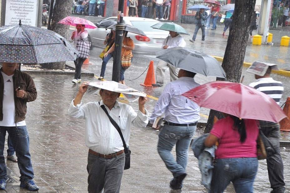 Inameh pronostica que aumentará intensidad de las lluvias en la tarde