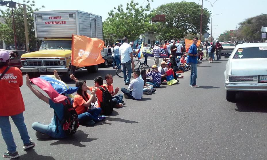 Protestan en Falcón en contra de los magistrados del TSJ