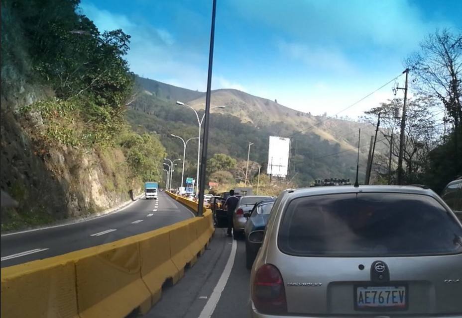 Reportan restricción en el tránsito de la Panamericana este miércoles