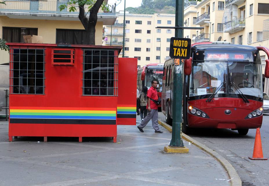 19 rutas de Metrobús no prestan servicio comercial