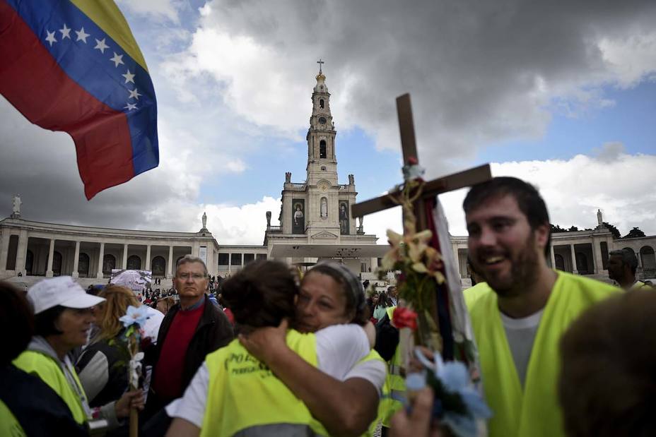 fatima-venezolanos-piden-virgen-milagro-paz_181909.jpg