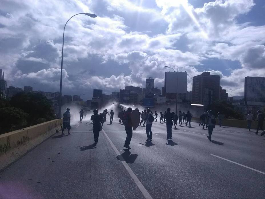 PNB y GNB arremetieron contra manifestantes en la Fajardo