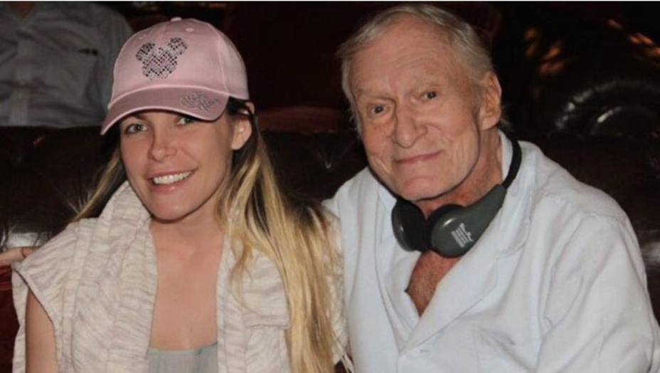 Viuda de Hugh Hefner abandonó su imagen de conejita Playboy