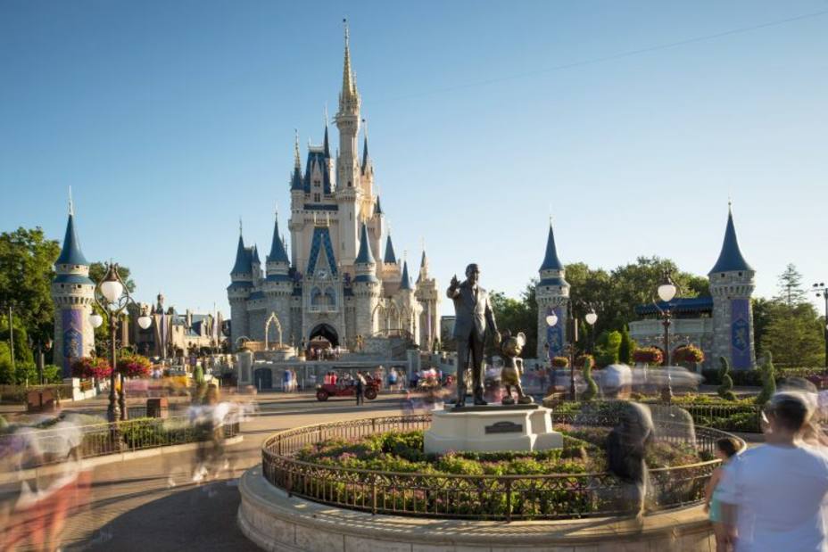 Disney despedirá a 32.000 empleados por el impacto del covid-19 en sus parques