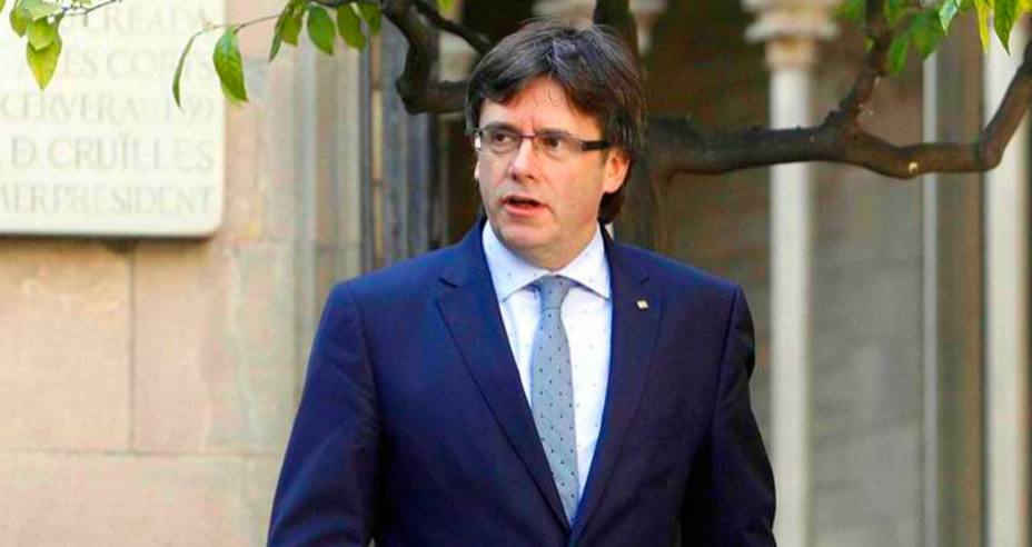 Juez español comunica a la policía que la orden nacional de detención de Puigdemont sigue activa