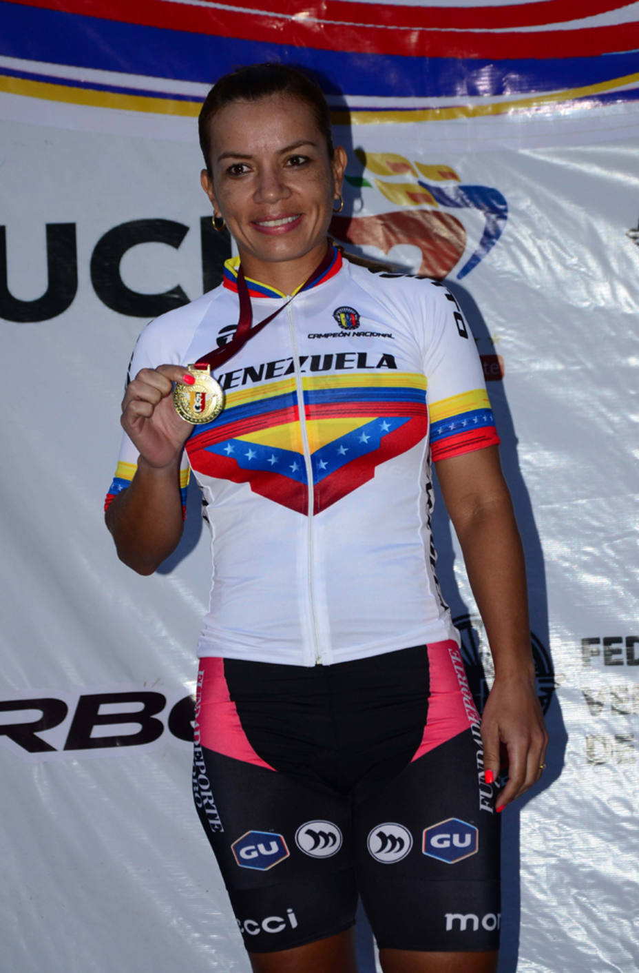 angie-gonzalez-subio-podio-del-campeonato-nacional-ciclismo_230717.jpg