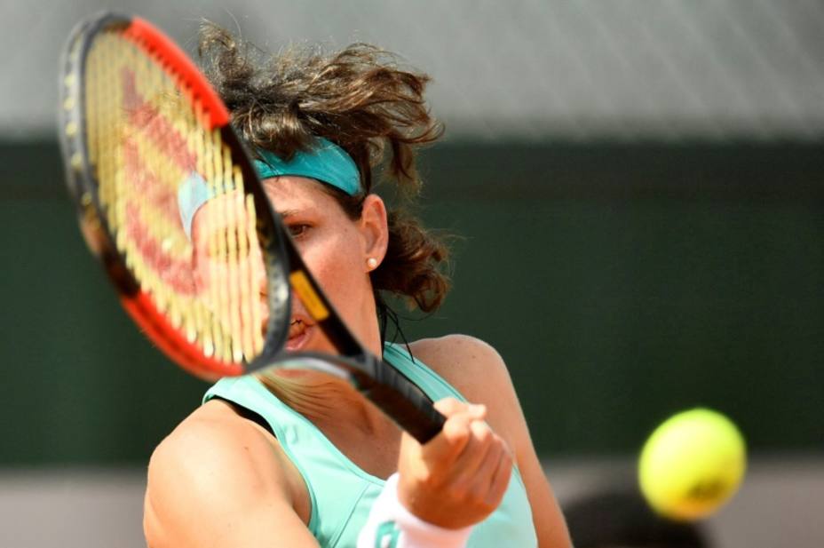 Carla Suárez y Lara Arruabarrena pasan a segunda ronda en Roland Garros