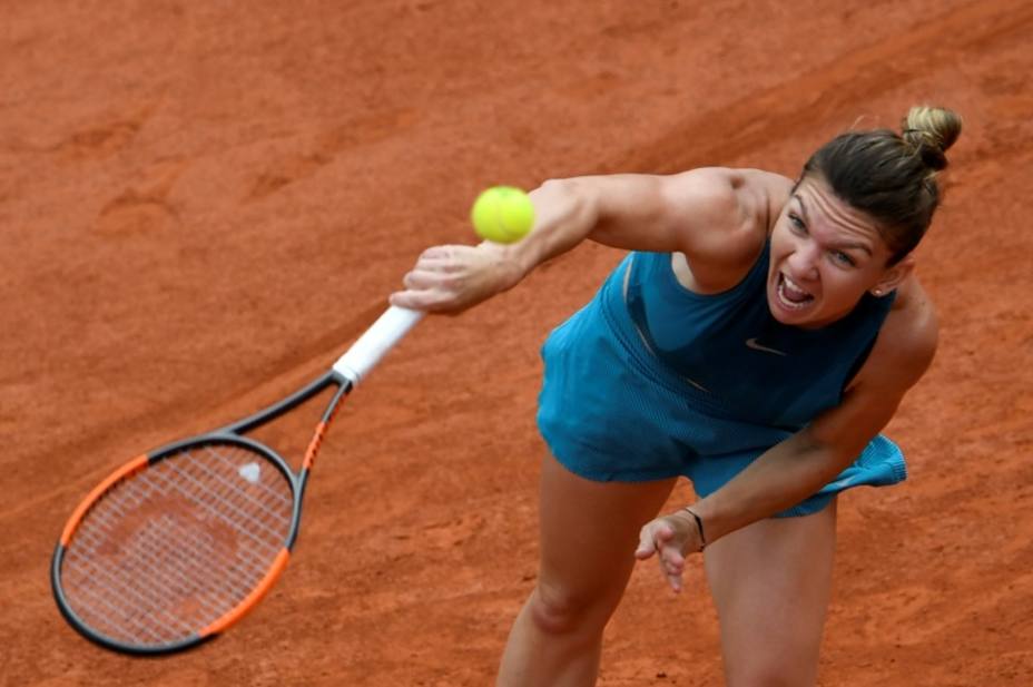 Halep se repuso de un mal inicio para acceder a segunda ronda