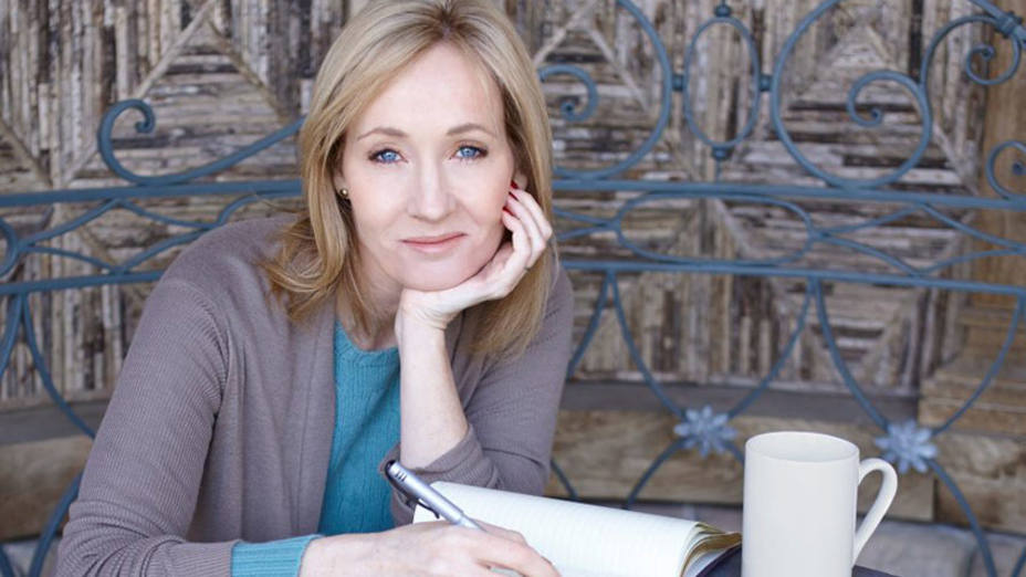 J.K.Rowling se disculpó por la muerte de Dobby en Harry Potter