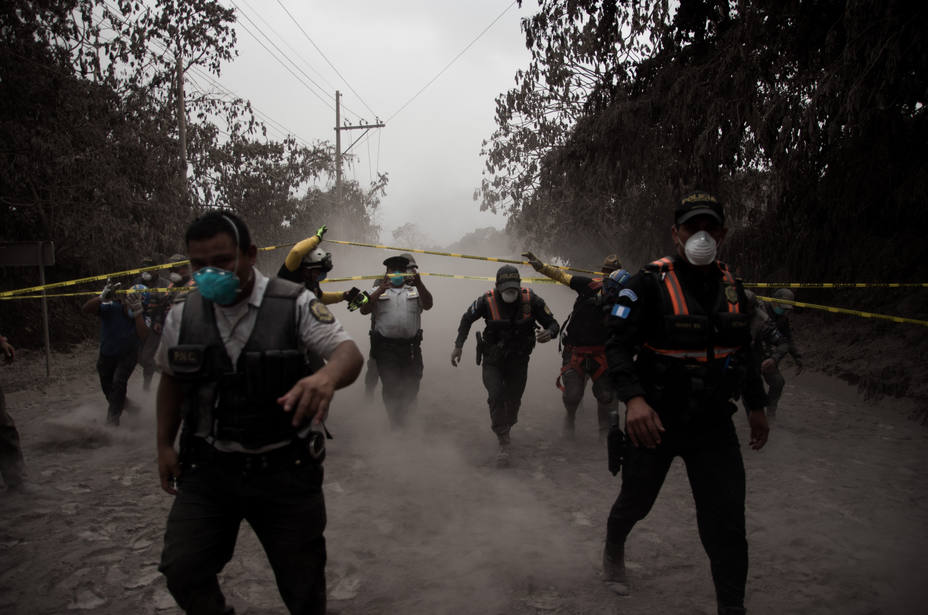 declaran-tres-dias-duelo-guatemala-tras-erupcion-volcan_238460.jpg