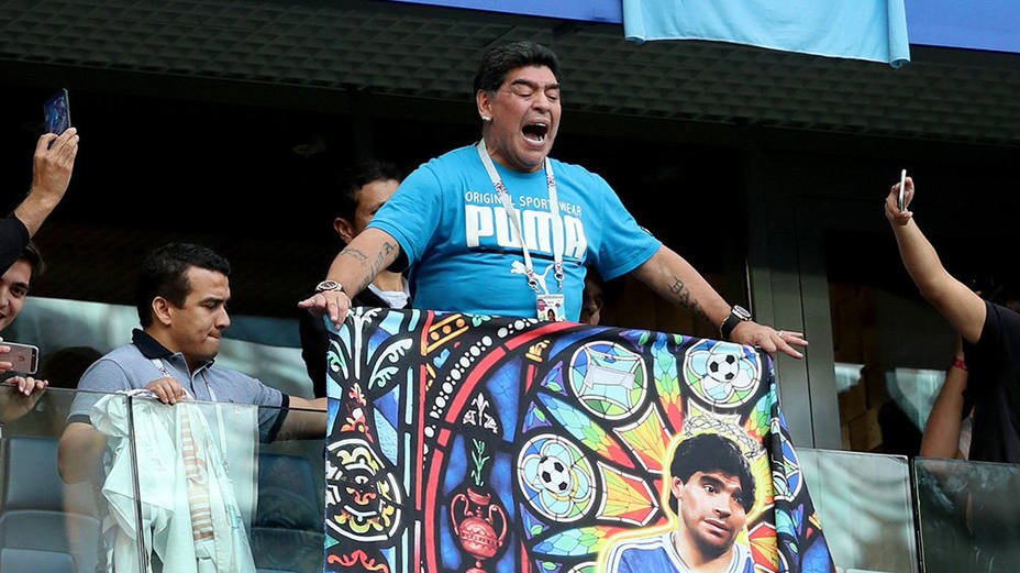 Maradona recibió el alta médica luego de presentar un sangrado estomacal