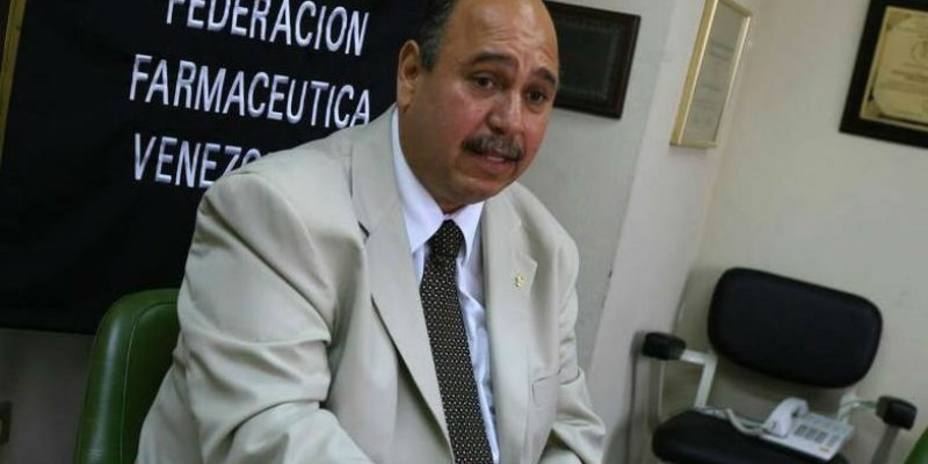 freddy-ceballos-farmacias-tiene-medicamentos-para-parkinson_278800.jpg