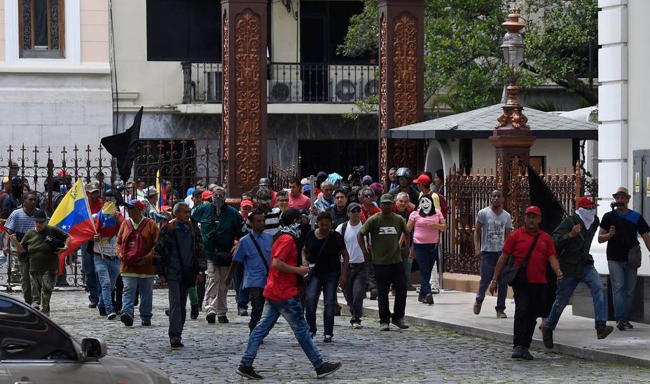 los-colectivos-tienen-orden-repriman-los-que-protesten_278003.jpg