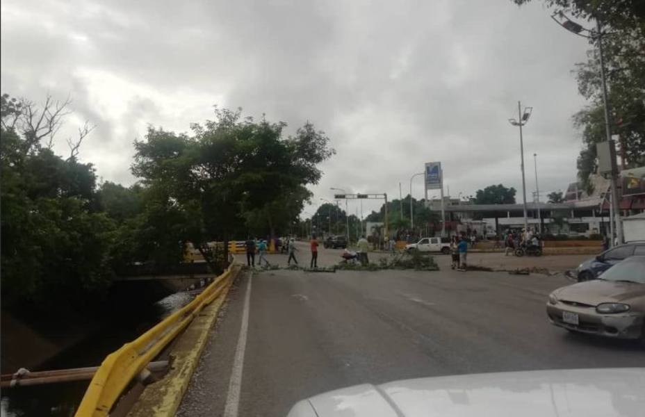 continuan-protestas-monagas-por-escasez-gasolina_285664.jpg