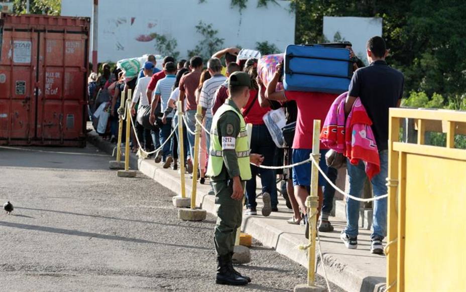 detenidos-tres-empleados-del-los-rios-por-hurto-medicamentos_284765.jpg