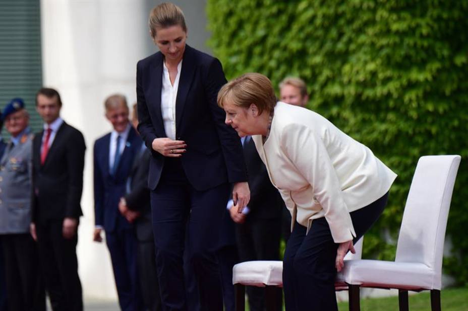 angela-merkel-participo-sentada-acto-para-controlar-los-temblores_288190.jpg