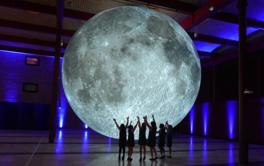 museo-houston-celebra-los-anos-del-apolo-con-una-luna-gigante_289343.jpg