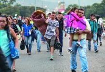 venezolanos planean irse del país