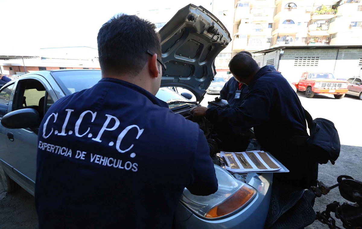 Detenidos dos funcionarios del Cicpc dedicados al robo de vehículos en Lara