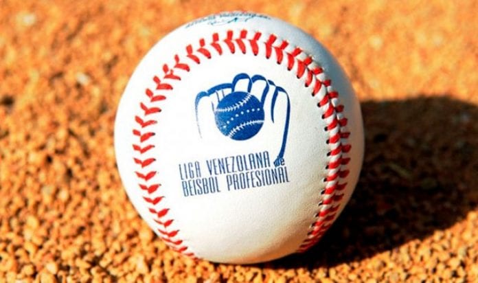 La liga venezolana de béisbol trabaja para levantar veto de la MLB