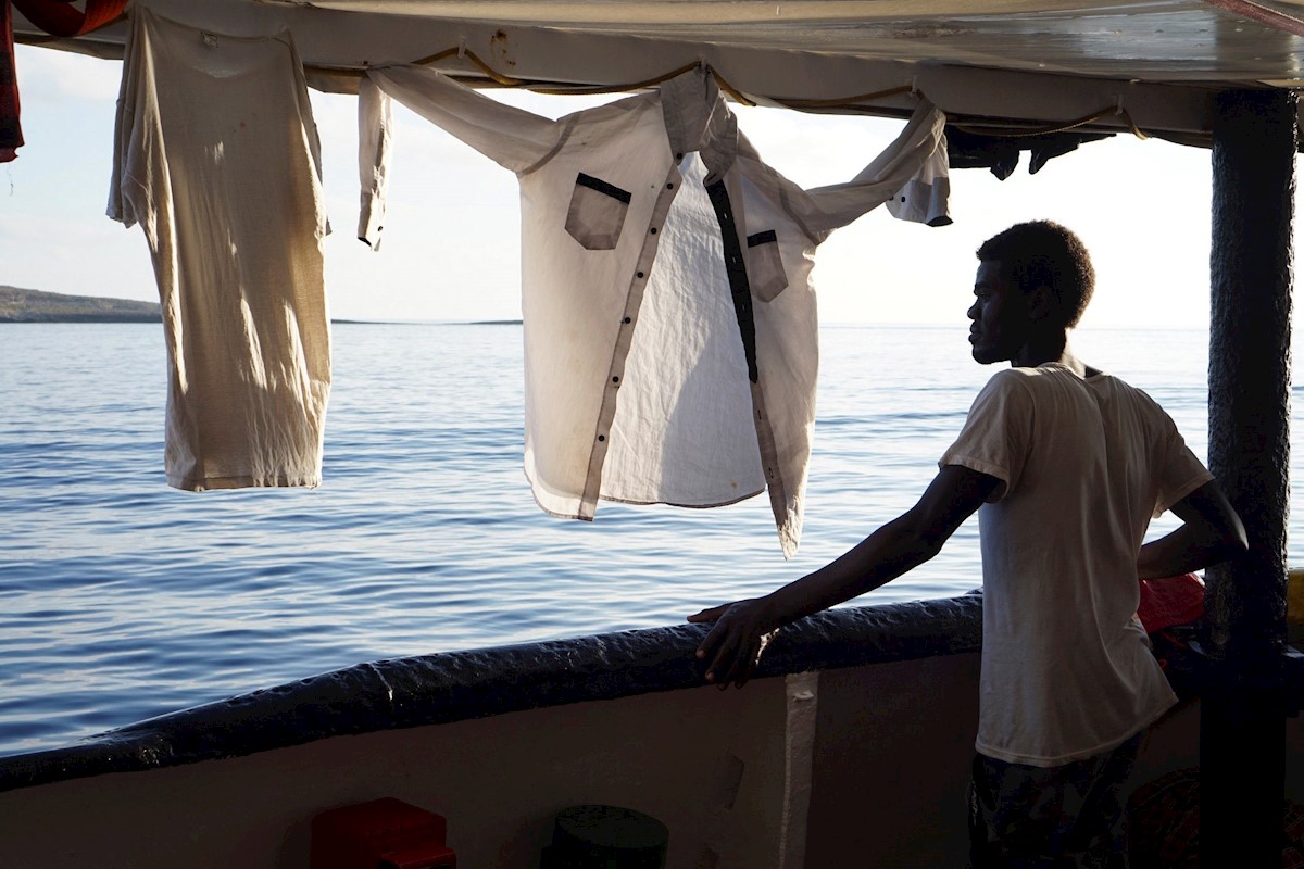 «Open Arms» pidió entrar en Lampedusa o transferir a migrantes