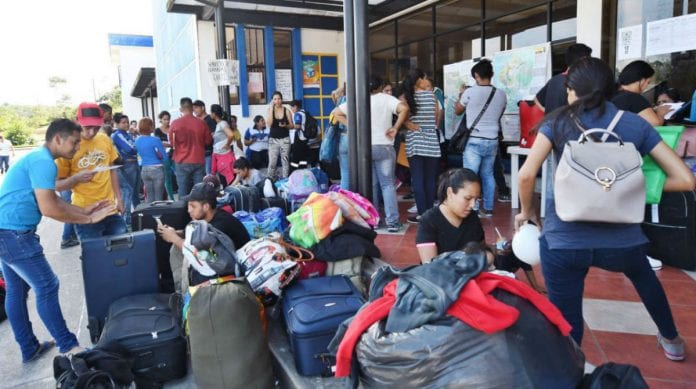 La Asociación de migrantes considera que actualmente son algo más de 300.000 los que se encuentran en territorio ecuatoriano