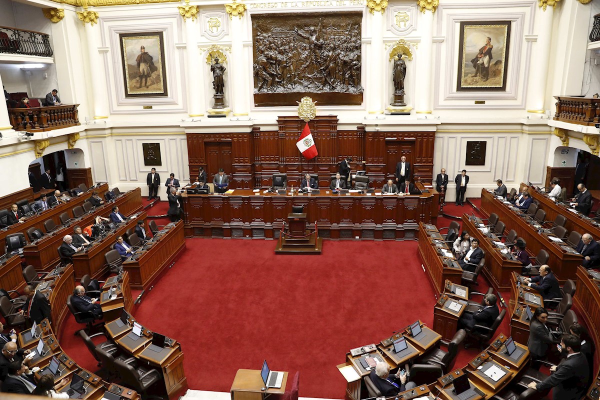 Congreso peruano suspendió a Vizcarra por “incapacidad temporal”