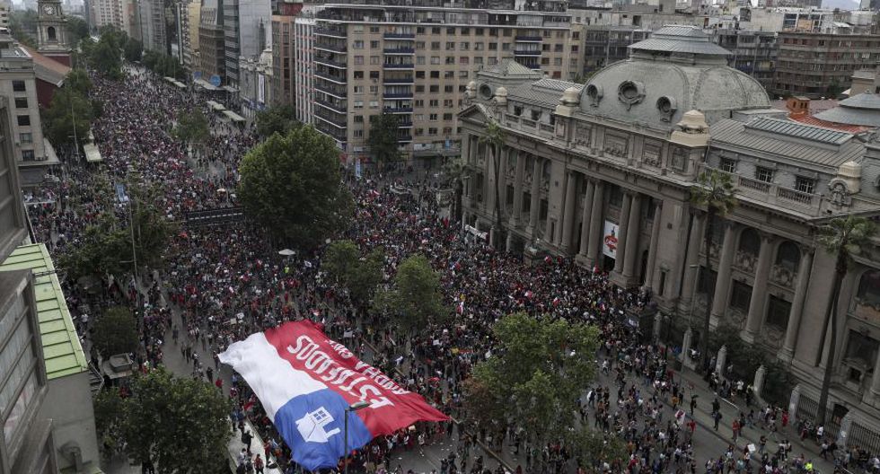 Las impresionantes fotos aéreas de “La marcha más grande de Chile”