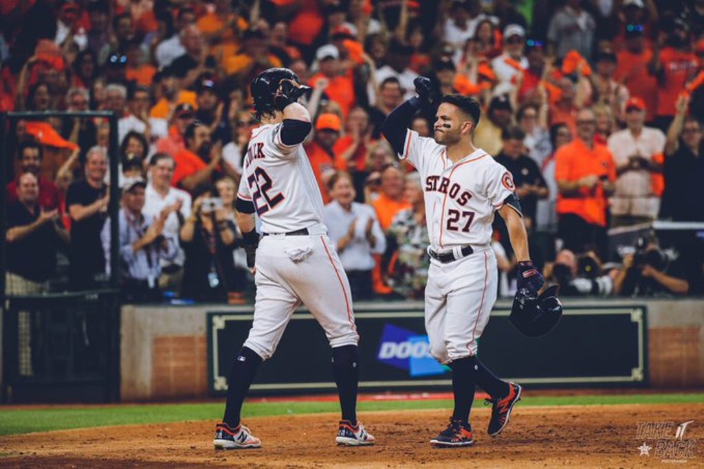 [VIDEO] Vea el cuadrangular que José Altuve despachó en la victoria de los Astros