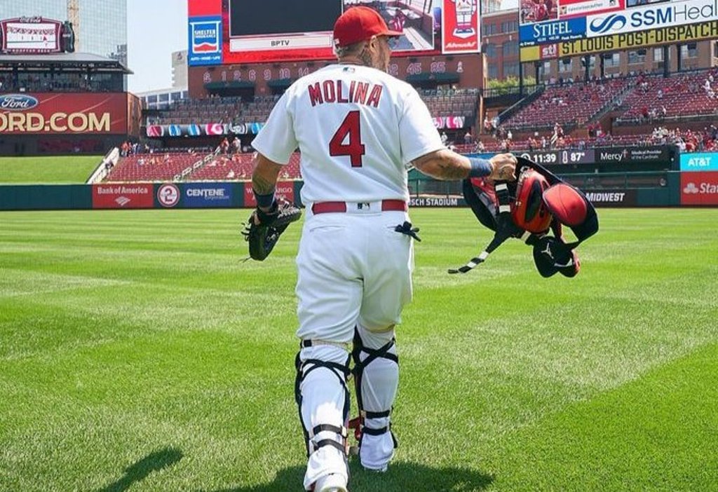 Yadier Molina guiará a los Cardenales contra los Bravos y Acuña jr