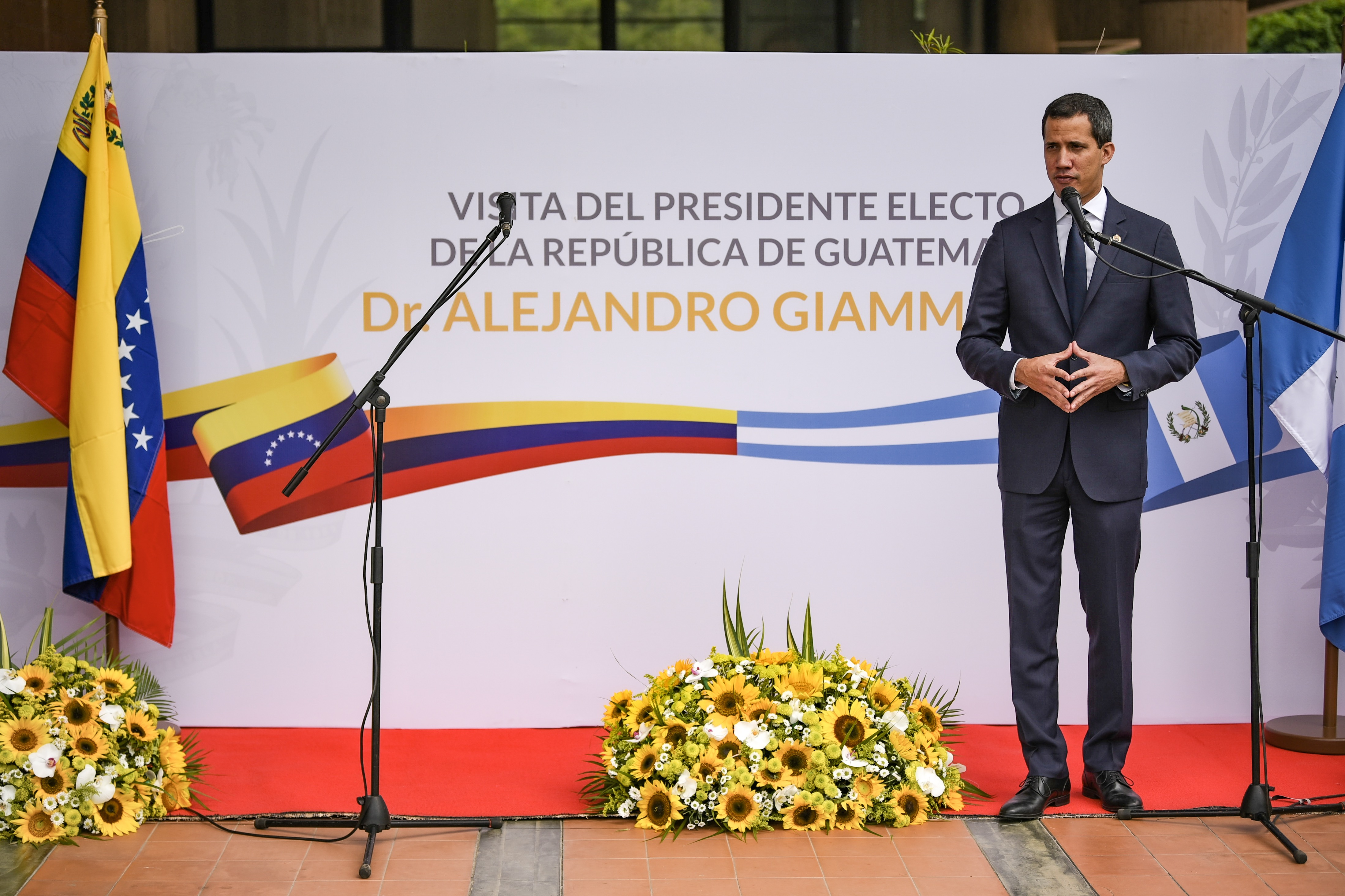 Guaidó sobre expulsión de Giammattei: “Es una agresión diplomática absurda”