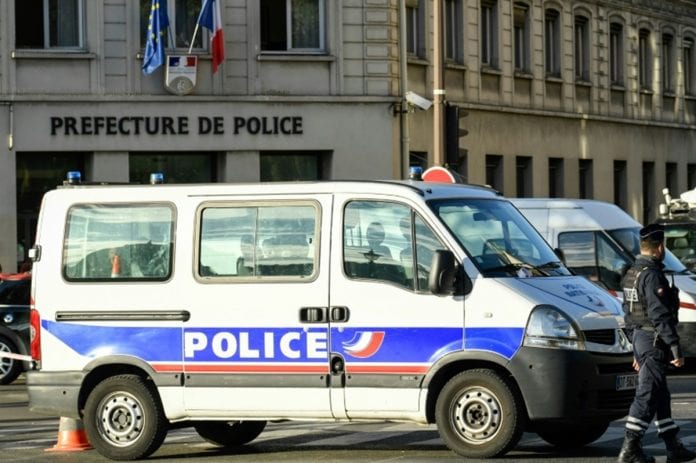París hija docenas-de-policías-ataque-París