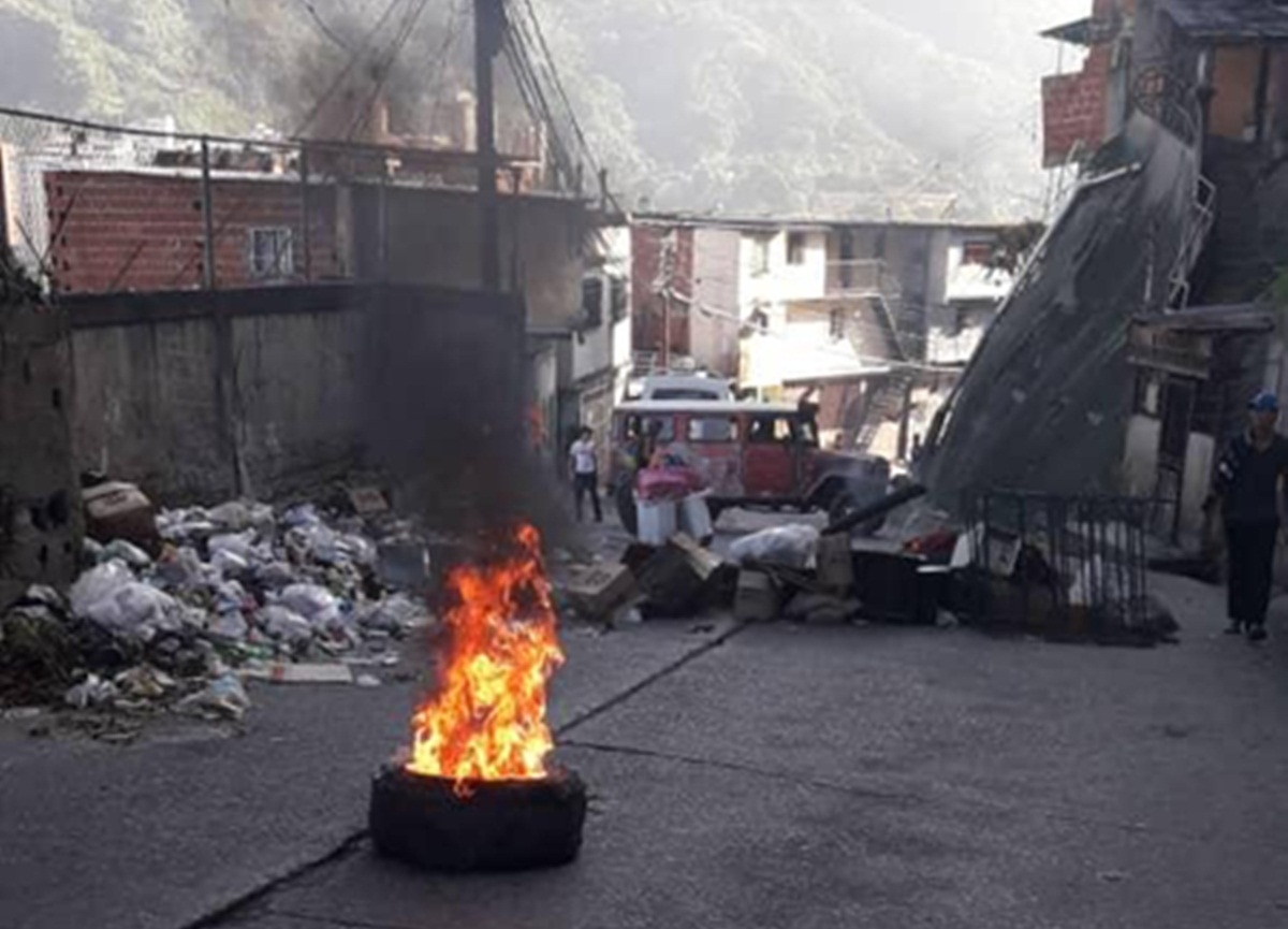 Protestaron en José Félix Rivas para denunciar abusos de la FAES