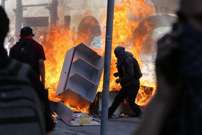 Protestas en Chile - subió a 18 la cifra de muertos