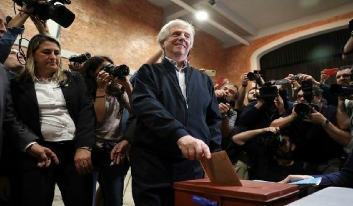 Vázquez: “Tengo el deseo de poder ponerle la banda presidencial al próximo presidente”