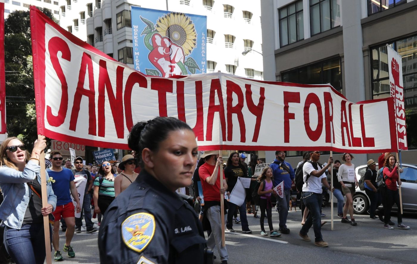 Entra en vigor en Florida ley contra ciudades que protejan a indocumentados