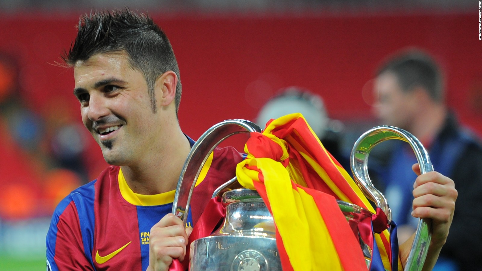 El español David Villa anunció su retiro del fútbol