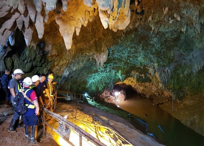 cueva Tailandia atracción turística