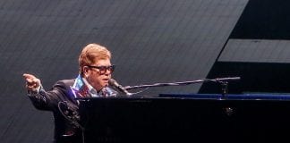 Elton John rehabilitación