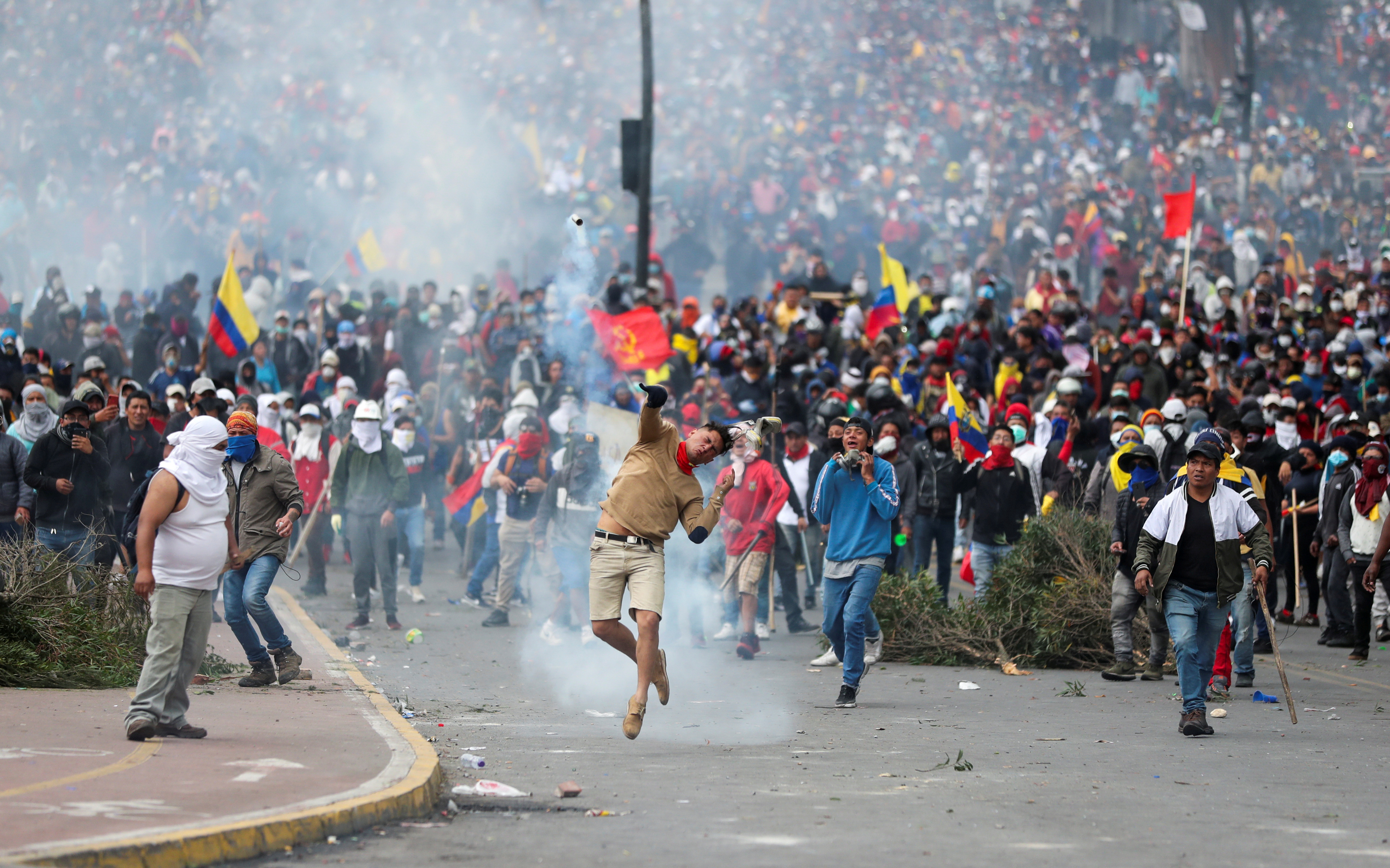 События в мире 4 октября. Протесты в Латинской Америке. Латинская Америка массовые протесты. Латинская Америка Эквадор.