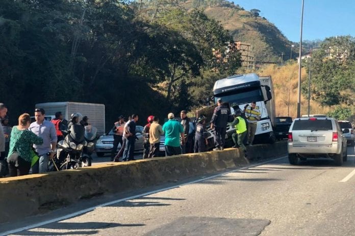 Accidente en la Autopista Regional del Centro, choque tazón