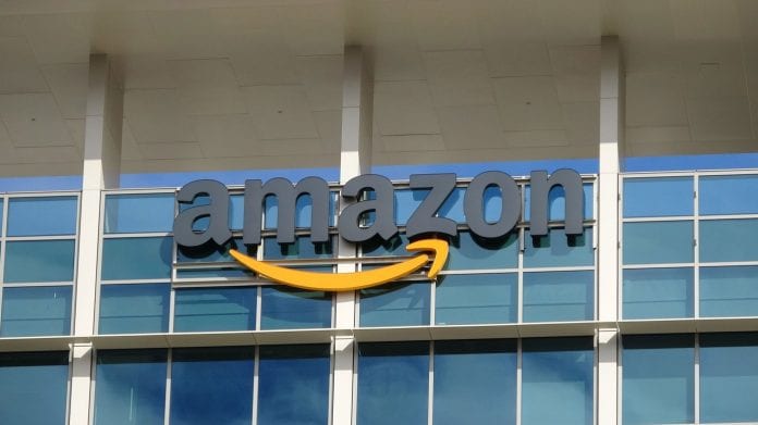 Amazon prepara un sistema para pagar con la palma de la mano en tiendas