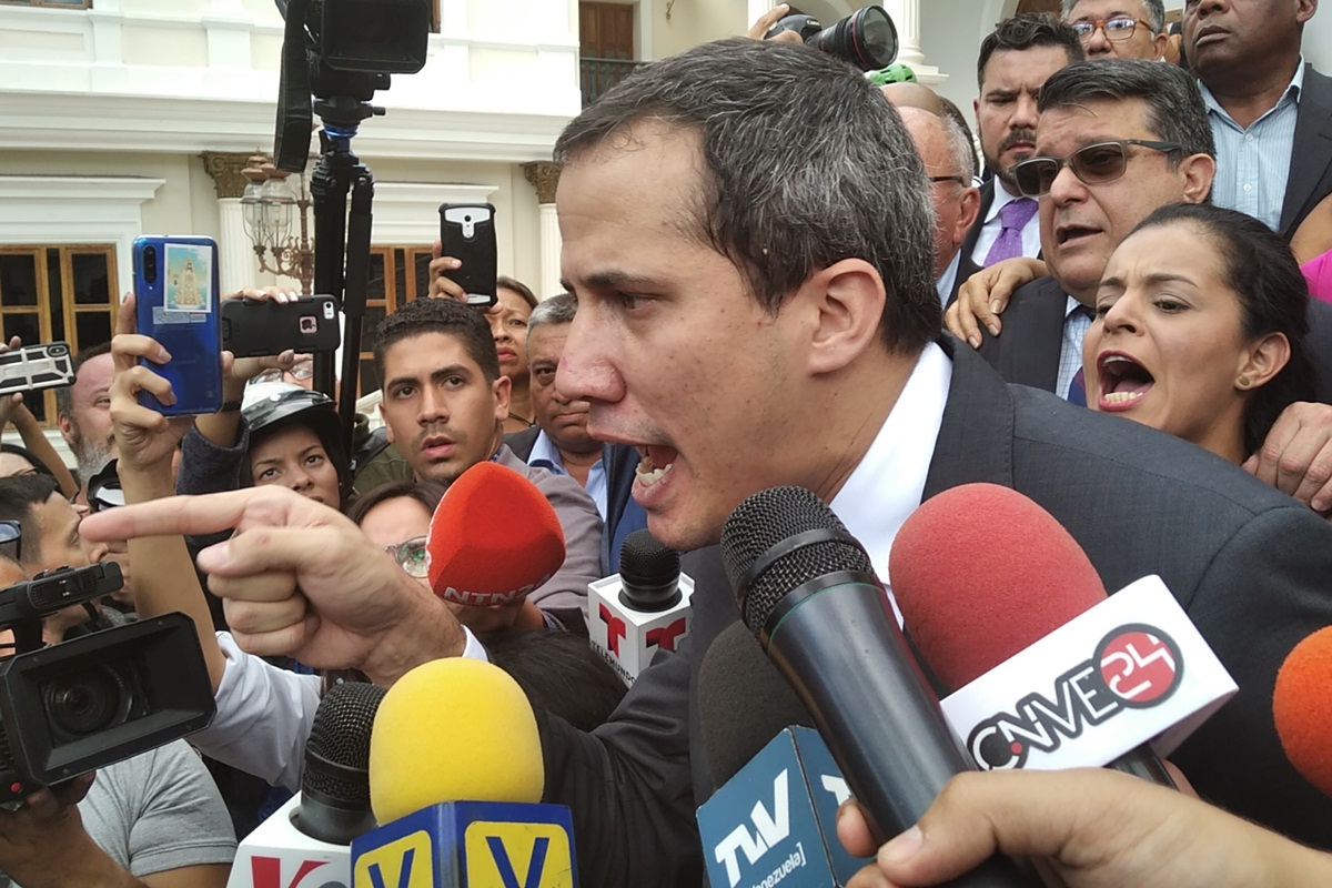 Juan Guaidó ofreció declaraciones a la prensa en el Palacio Federal Legislativo